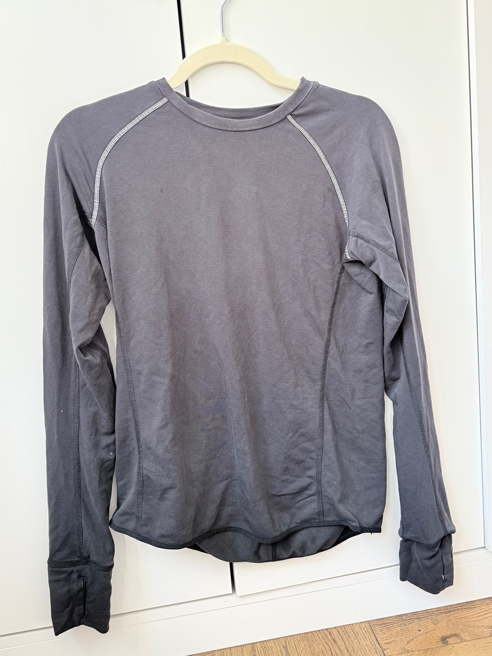 Nike Women's Long-Sleeve Crew Top - Charcoal Gray